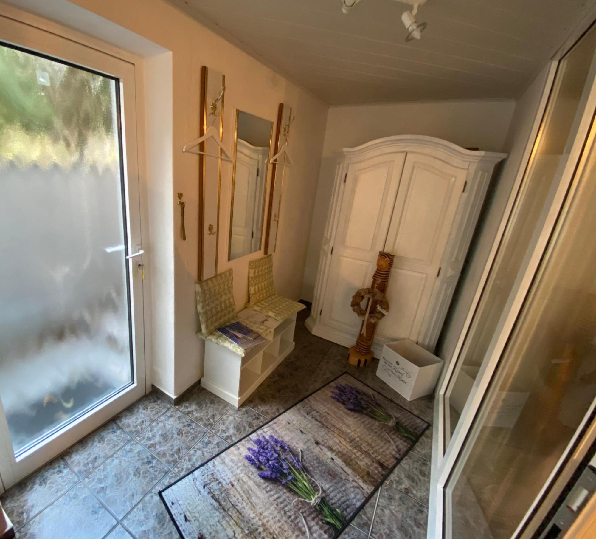 Grosse Helle Wohnung Am Wald In Bad Saarow Nahe Gruenheide Und Berlin Souterrain Εξωτερικό φωτογραφία