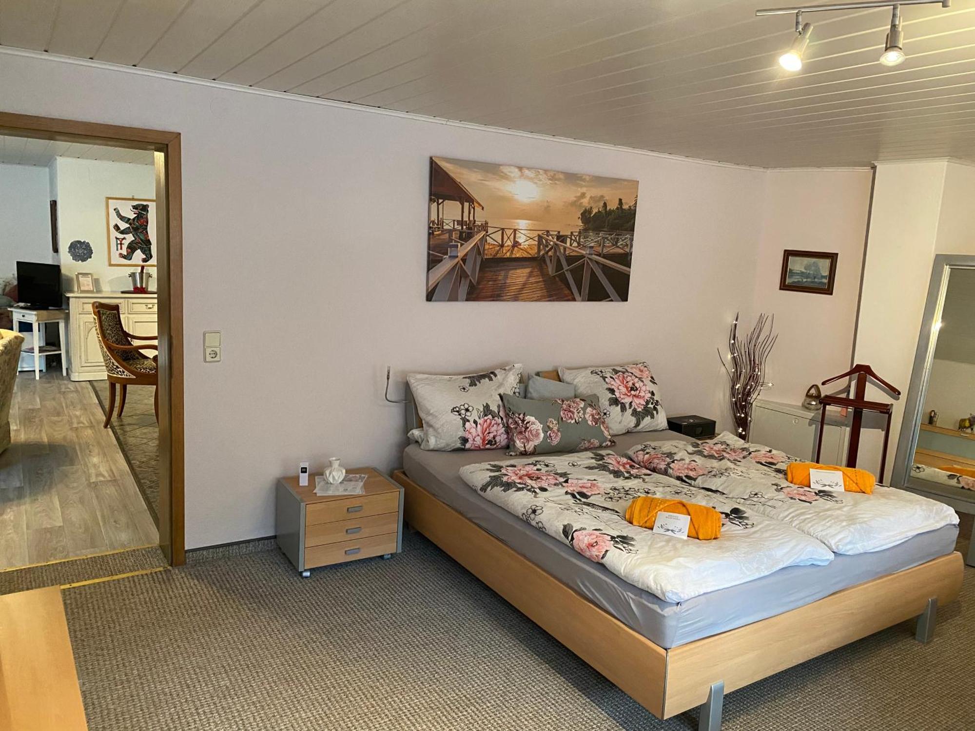 Grosse Helle Wohnung Am Wald In Bad Saarow Nahe Gruenheide Und Berlin Souterrain Εξωτερικό φωτογραφία