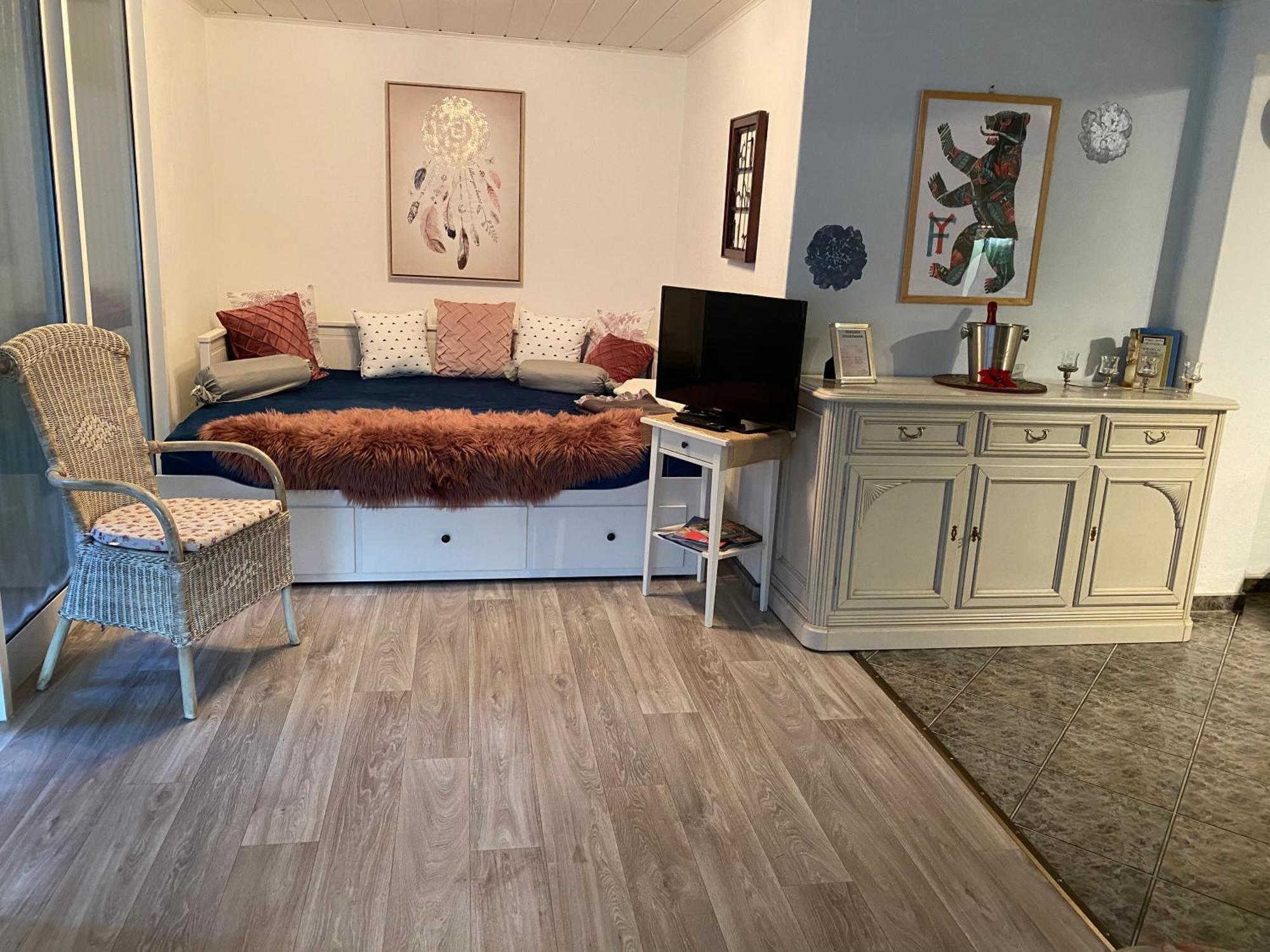 Grosse Helle Wohnung Am Wald In Bad Saarow Nahe Gruenheide Und Berlin Souterrain Εξωτερικό φωτογραφία