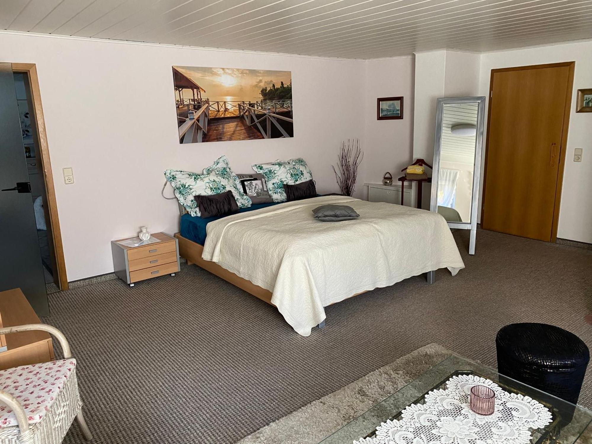 Grosse Helle Wohnung Am Wald In Bad Saarow Nahe Gruenheide Und Berlin Souterrain Εξωτερικό φωτογραφία